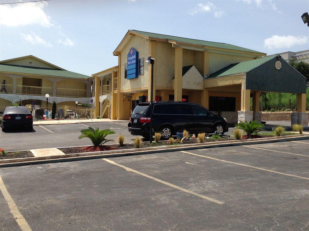 Econo Lodge Austin South מראה חיצוני תמונה
