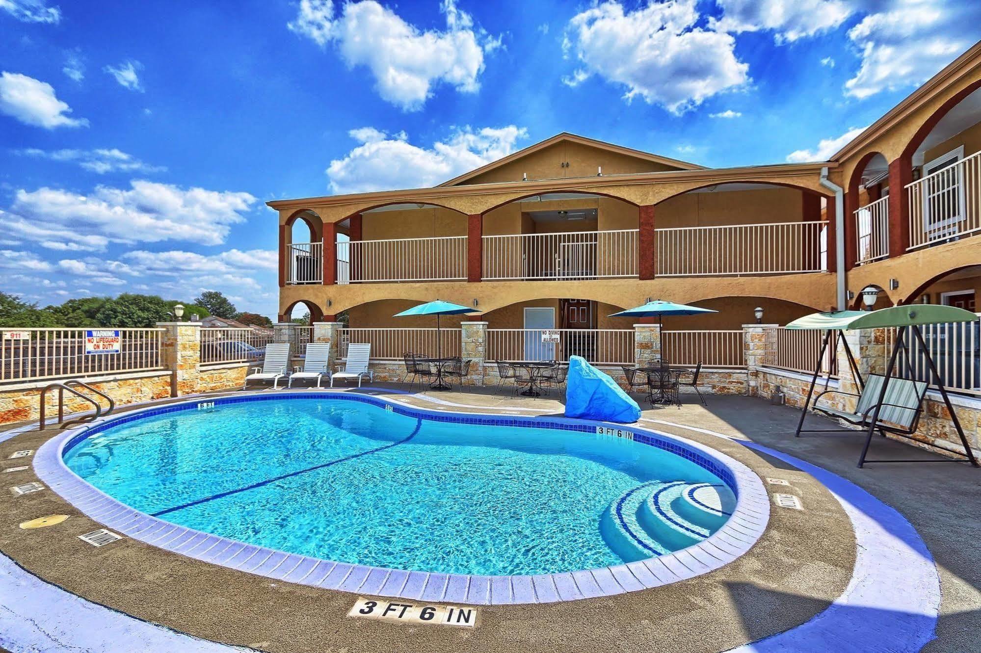 Econo Lodge Austin South מראה חיצוני תמונה