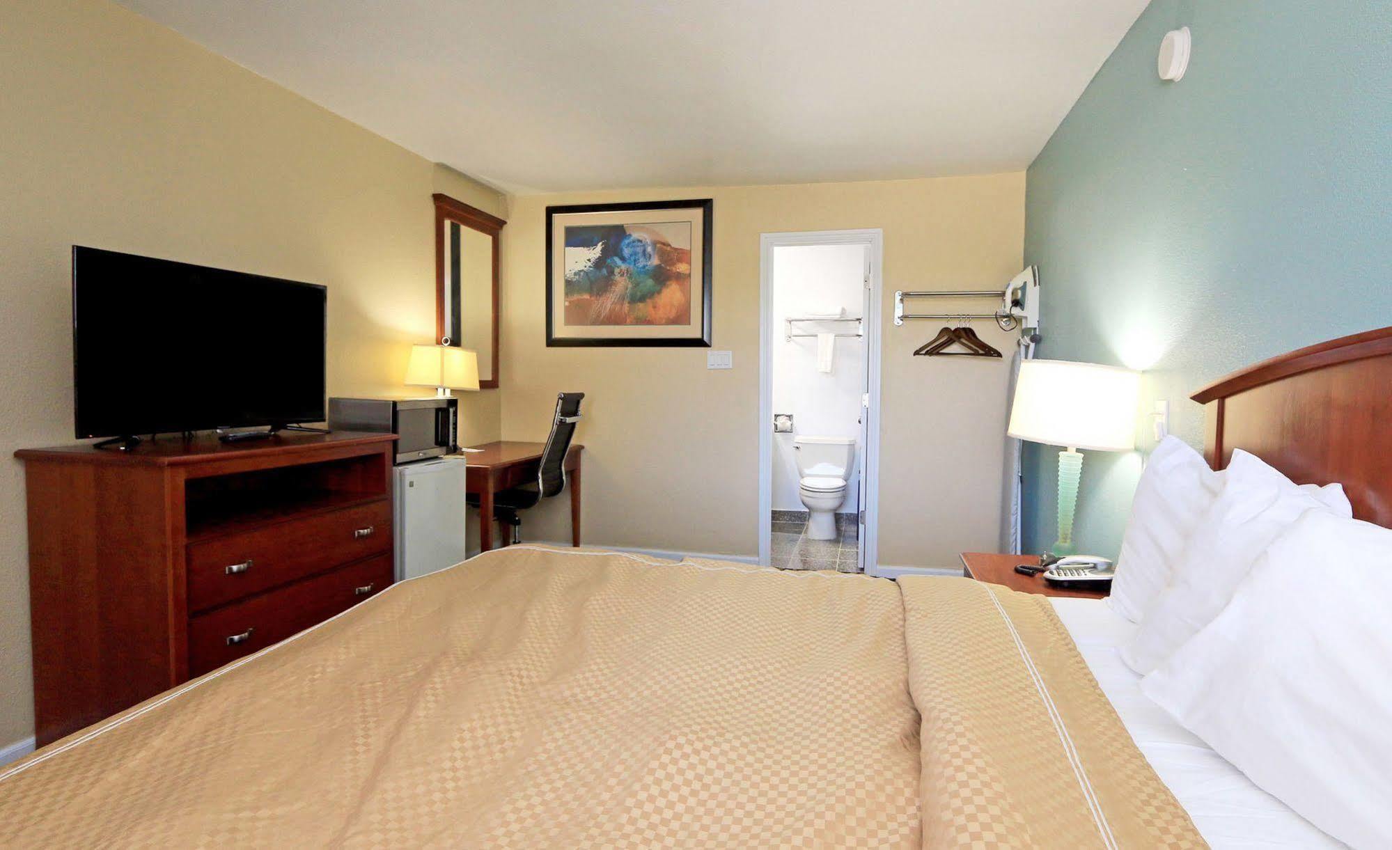 Econo Lodge Austin South מראה חיצוני תמונה