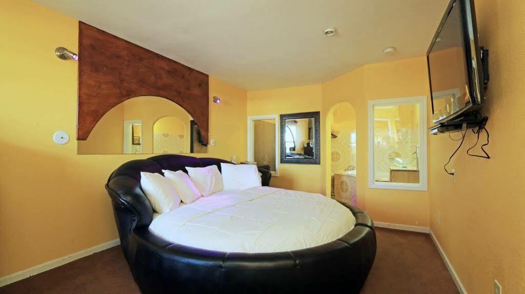 Econo Lodge Austin South מראה חיצוני תמונה