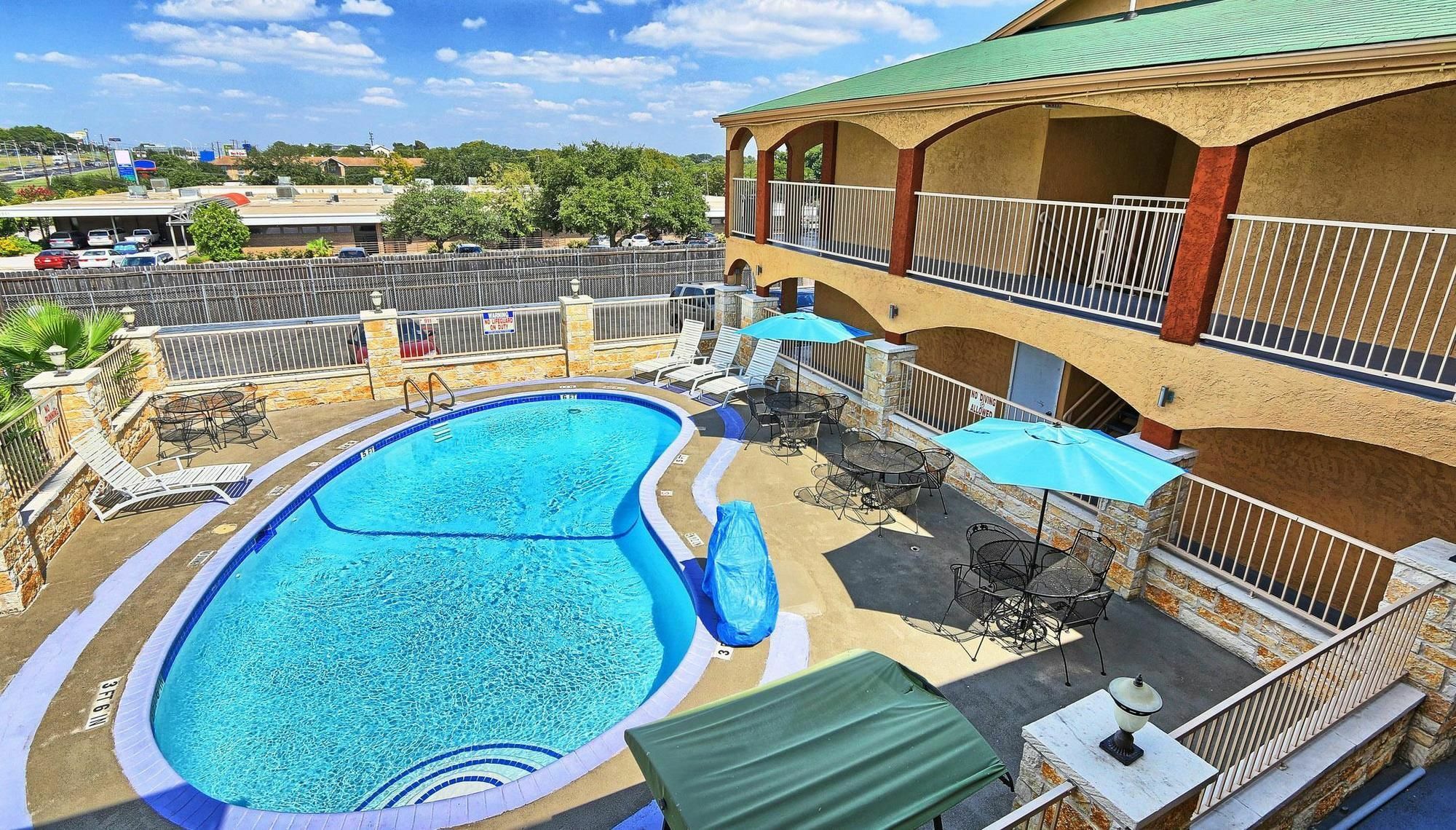 Econo Lodge Austin South מראה חיצוני תמונה